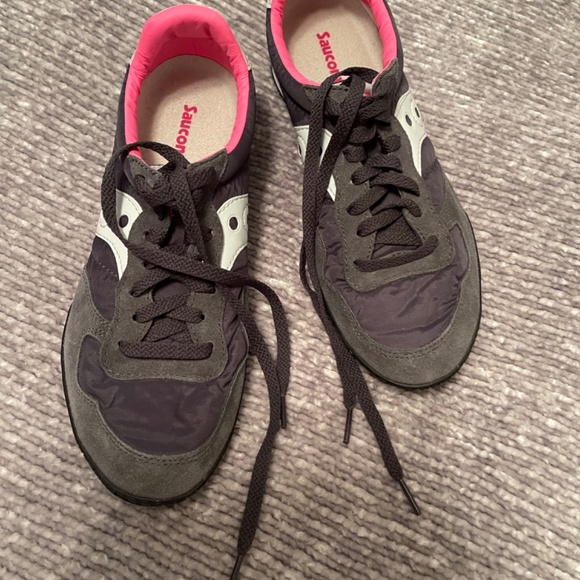 Saucony, lightweight running shoe, size 11 - Picture 2 of 3